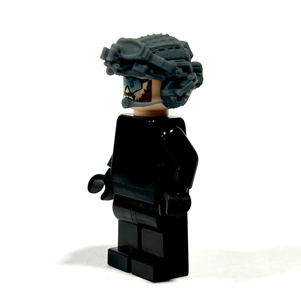 BrickRaidz CP Airframe helmet v6 goggles up for Minifigures
