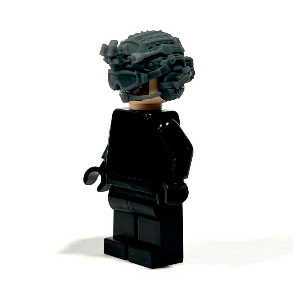 BrickRaidz CP Airframe helmet v7 goggles down for Minifigures